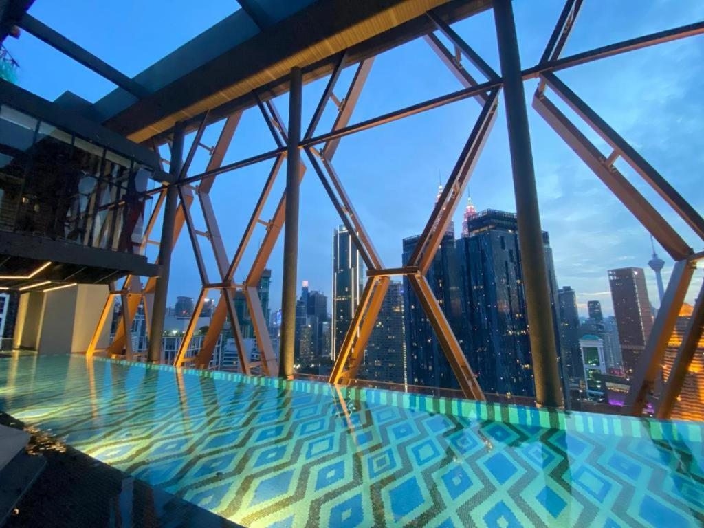 Scarletz Suites Twin Tower Klcc Kuala Lumpur By Okidoki Bagian luar foto