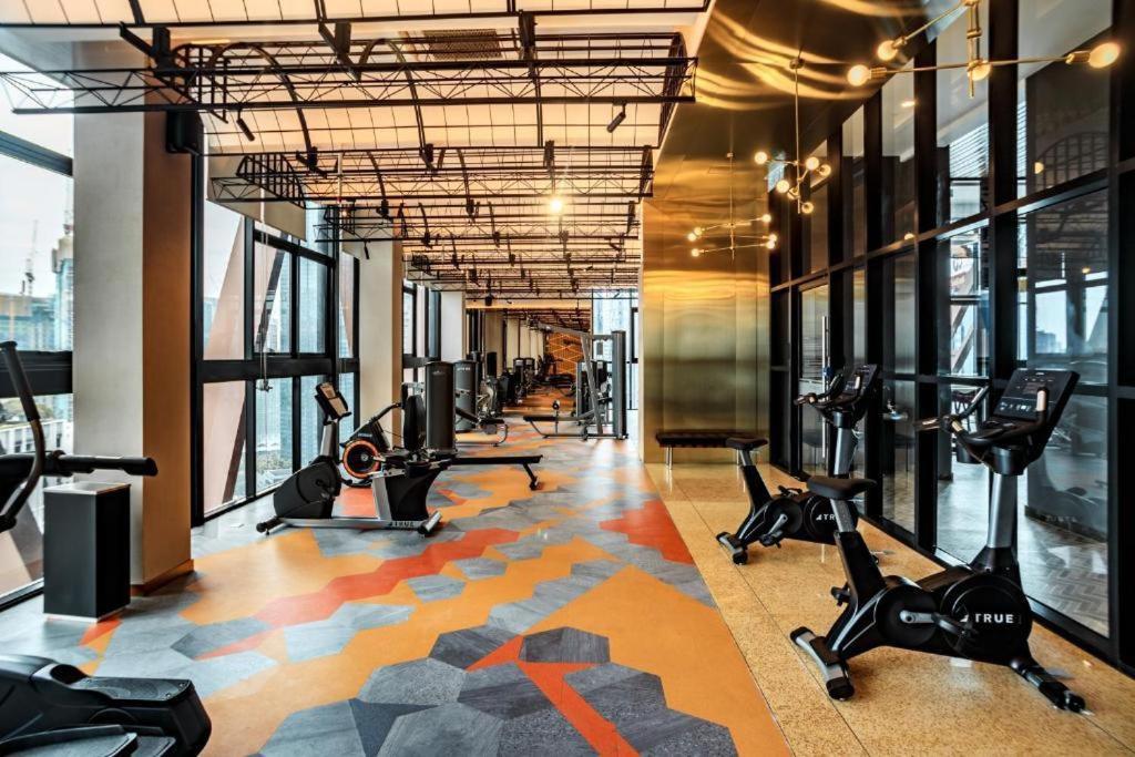 Scarletz Suites Twin Tower Klcc Kuala Lumpur By Okidoki Bagian luar foto