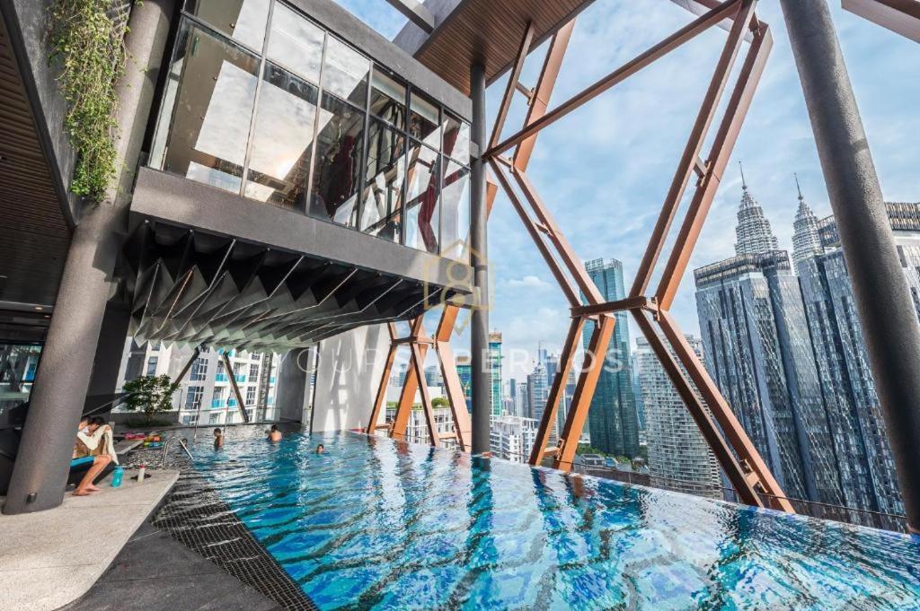 Scarletz Suites Twin Tower Klcc Kuala Lumpur By Okidoki Bagian luar foto