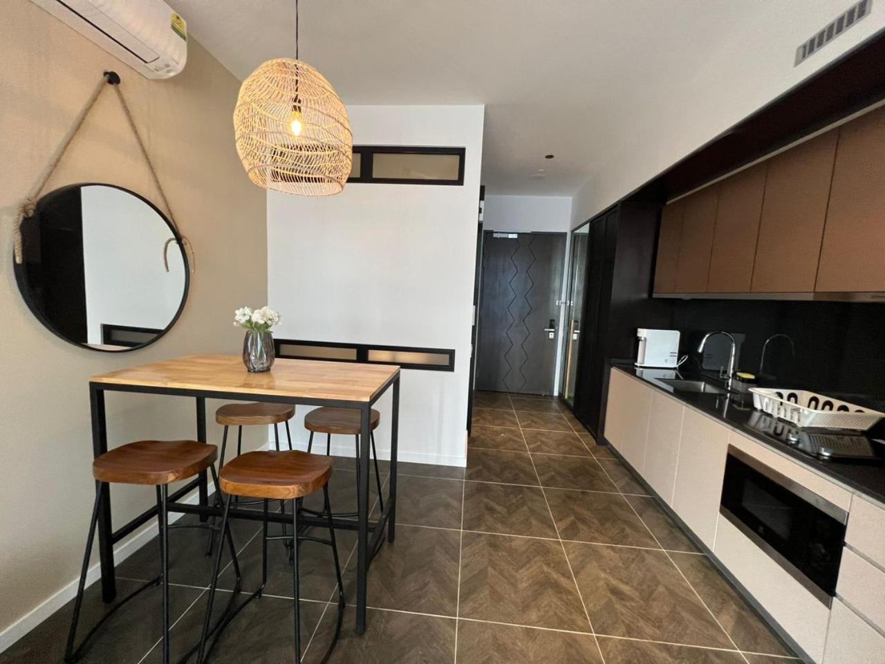 Scarletz Suites Twin Tower Klcc Kuala Lumpur By Okidoki Bagian luar foto