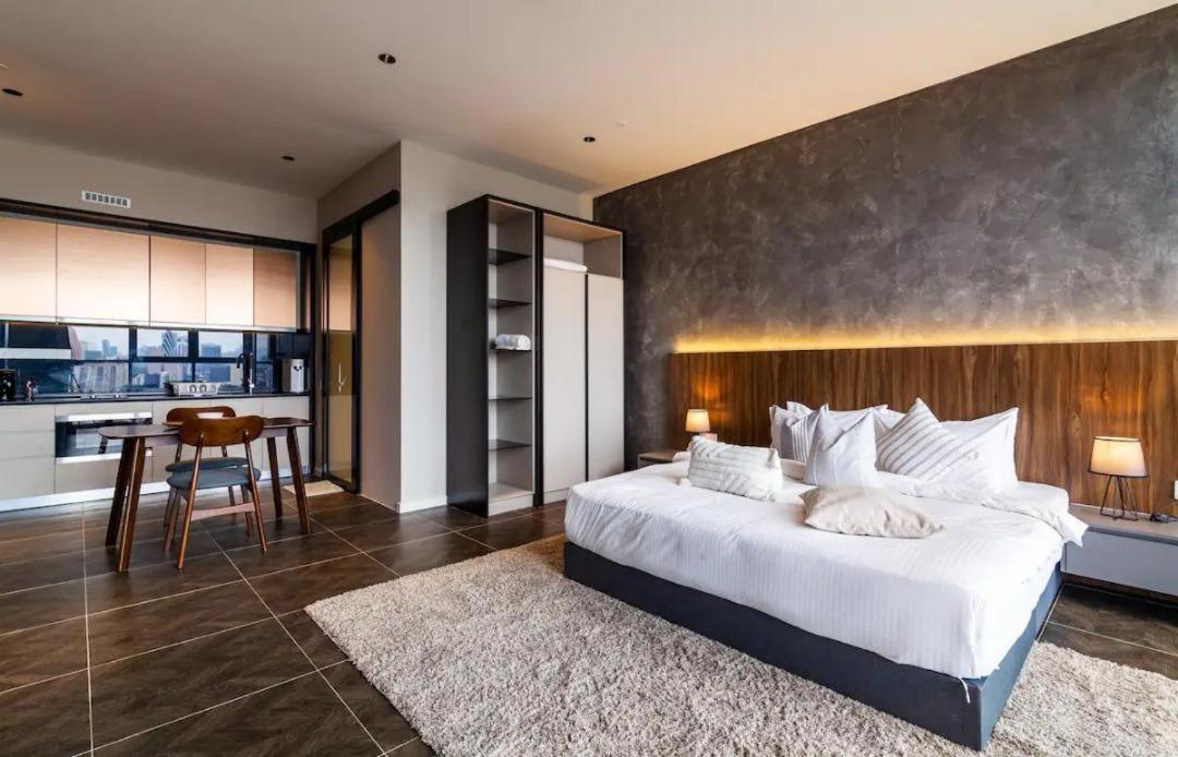 Scarletz Suites Twin Tower Klcc Kuala Lumpur By Okidoki Bagian luar foto