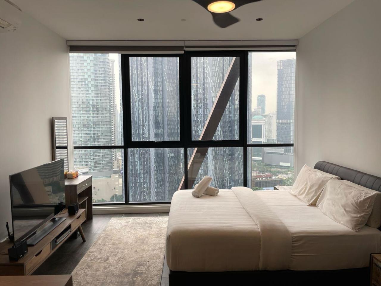 Scarletz Suites Twin Tower Klcc Kuala Lumpur By Okidoki Bagian luar foto